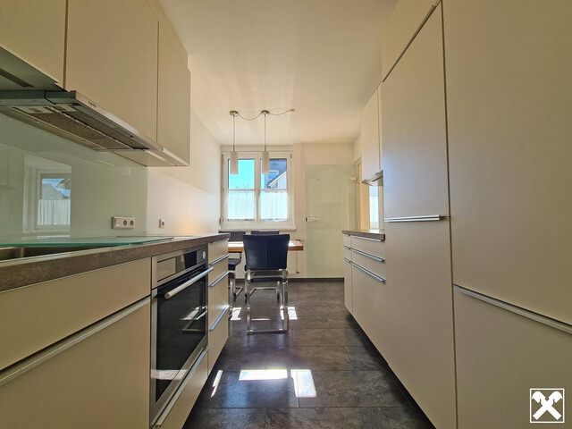 Großzügige und gemütliche 4 - Zimmerwohnung zu verkaufen!!