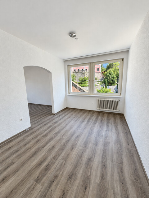 Aussergewöhnliche 4-Zimmerwohnung im Herzen von Bludenz mit eigenem Parkplatz und neuer Küche (provisionsfrei)