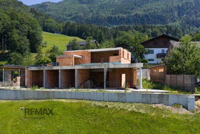 Exklusiver Rohbau in Hohenems-Reute mit großzügigem Wohnkonzept und herrlicher Fernsicht