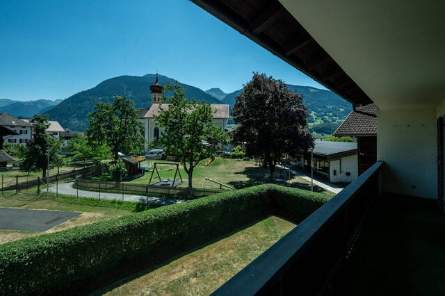 Saniertes Reihenhaus mit Bergblick · Garten · Terrasse – im Ortskern Schruns, 2 Min. zum Kirchplatz