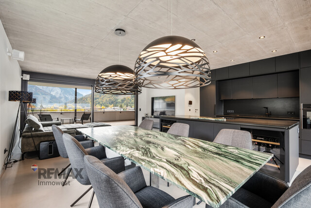 Exklusive Dachwohnung: Design, Komfort und Weitblick