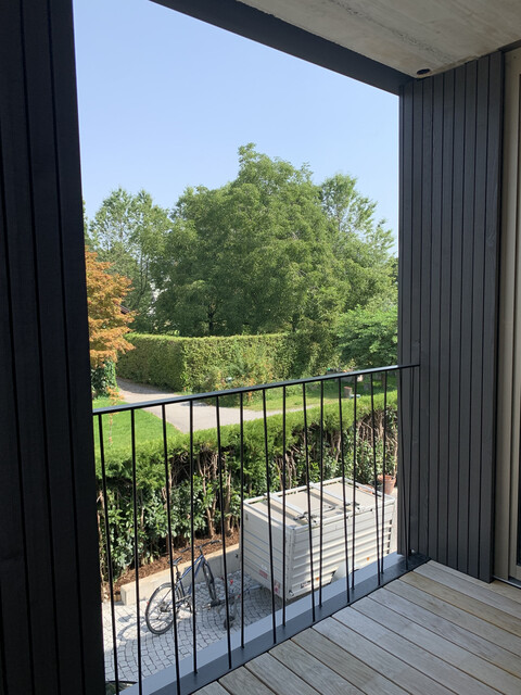 Neubau: Modernes möbliertes Appartement in zentraler Lage