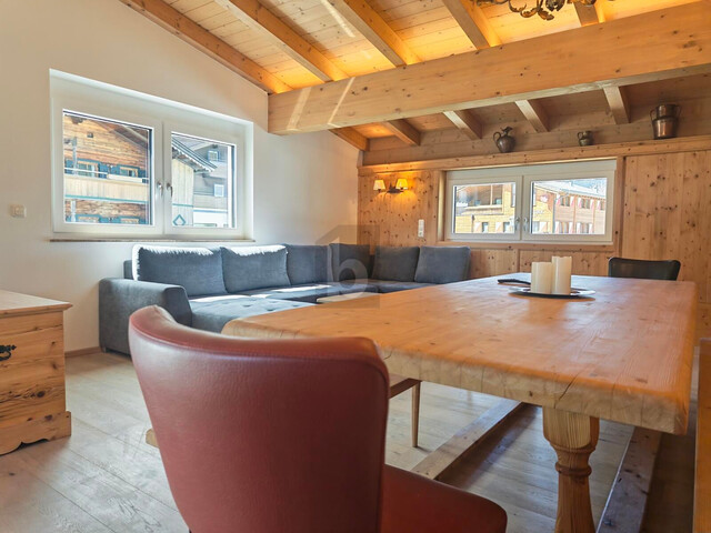 PREISHIT!!! SONNIGE TERASSE MIT PANORAMABLICK AUF DIE UMLIEGENDE BERGWELT  MIT EINLEGERWOHNUNG