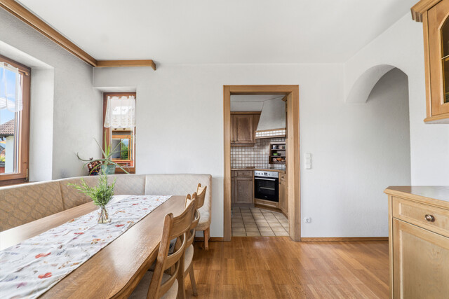 Großzügige Maisonette-Wohnung mit besonderem Wohngefühl im Dachgeschoss
