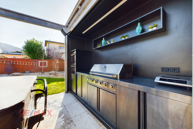 Wo Luxus zum Lebensgefühl wird - Exklusives Haus mit Naturpool