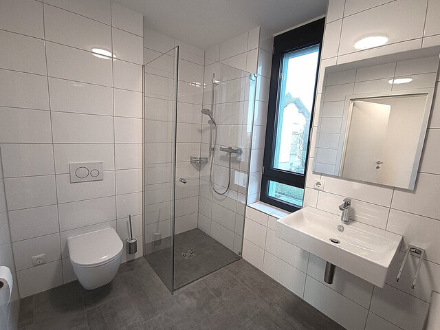 Traumhafte 3-Zimmer-Wohnung mit  großzügiger Terrasse in Höchst