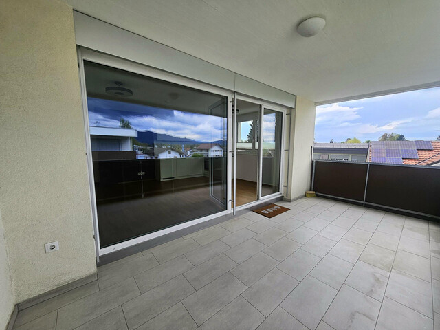 Stilvolle 2-Zimmer-Wohnung mit Sonnenbalkon & Bergblick in begehrter Lage von Lustenau