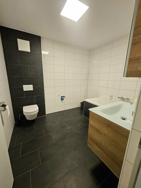 Stilvolle 2-Zimmer-Wohnung mit Sonnenbalkon & Bergblick in begehrter Lage von Lustenau