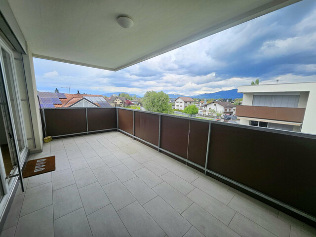Stilvolle 2-Zimmer-Wohnung mit Sonnenbalkon & Bergblick in begehrter Lage von Lustenau