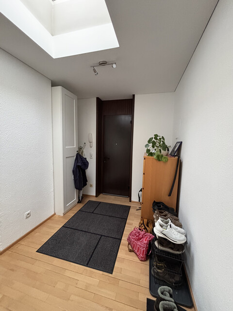 "ohne Provision" geräumige, helle 2 Zimmer Wohnung mit großem Balkon