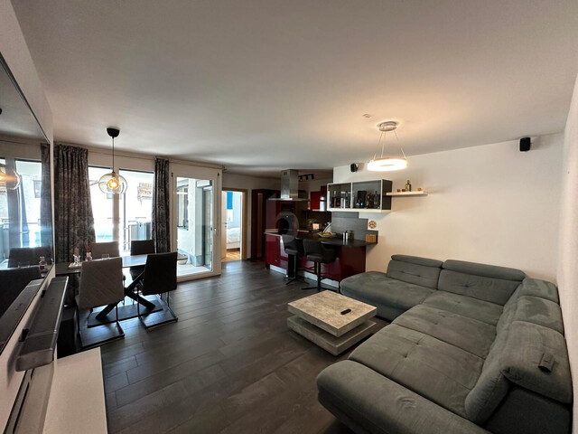 Preisreduktion! STILVOLL WOHNEN IN ZENTRALER RUHELAGE ? MIT GROßER TERRASSE & BEGEHBAREM SCHRANK