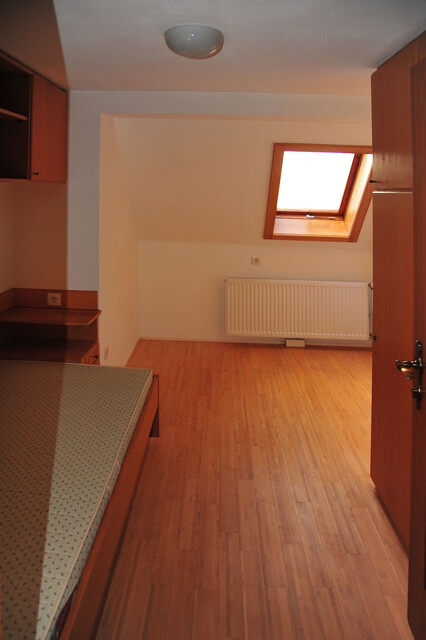 Geräumige, freundliche  4 ½ - Zimmer – Wohnung in sonniger und ruhiger Lage von Muntlix!