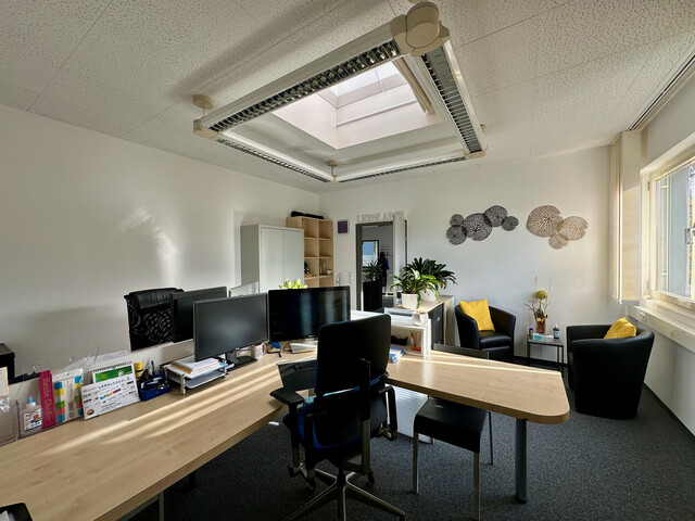 helle Büro/Ordinationsfläche in super Lage