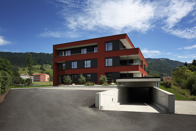 traumhafte Gartenwohnung mit riesiger Terrasse und Seesicht 