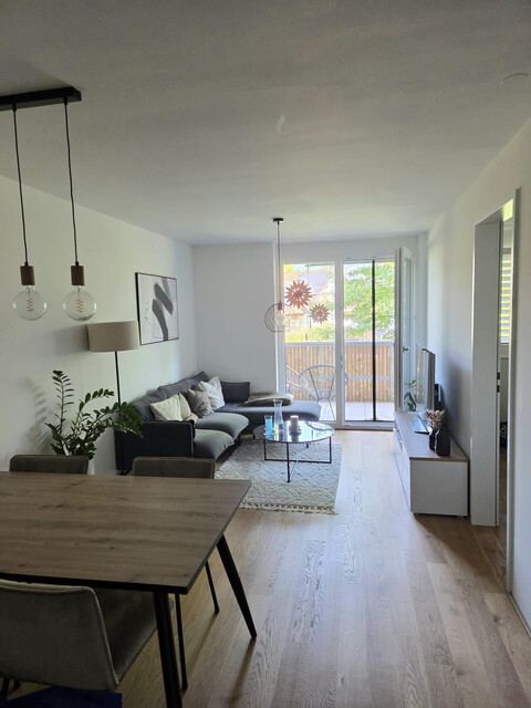 Neuwertige 2-Zimmer Balkonwohnung