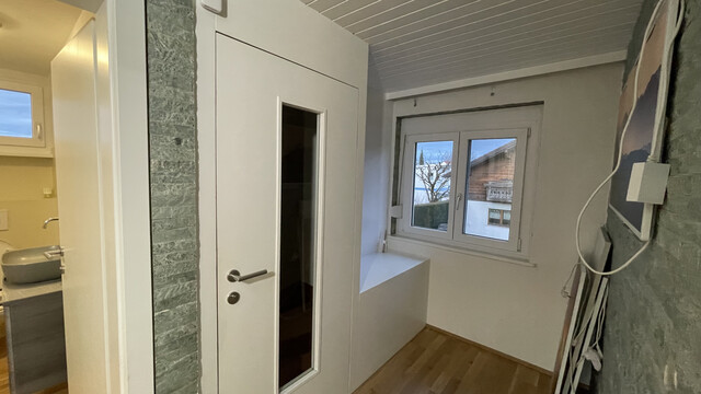 Sanierte 2-Zimmer Wohnung mit Balkon und Dachboden zur Miete