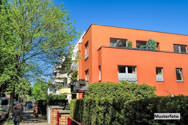 Attraktives Mehrfamilien-Ensemble: 2 Häuser, 10 Wohnungen, Tiefgarage & grüne Sondernutzungsflächen