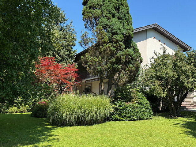 Ruhig gelegenes Einfamilienhaus mit großem sonnigen Grundstück in Hohenems