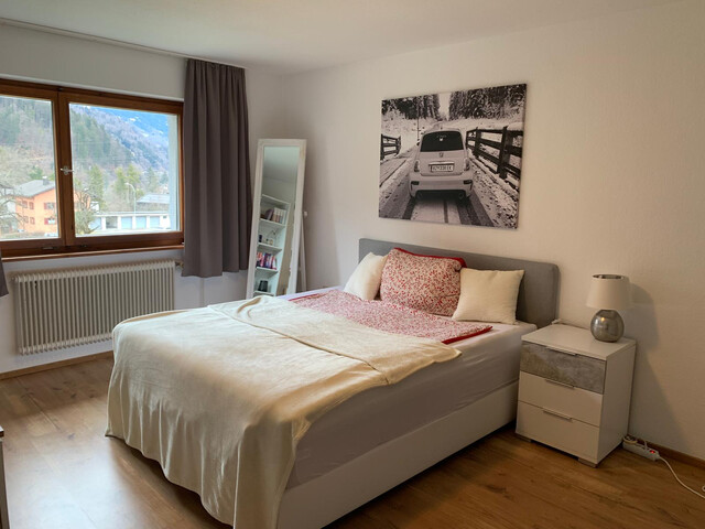 Zuhause mit Platz - Zweifamilienhaus in familienfreundlicher zentraler Lage  - (Privatverkauf ohne Provision)