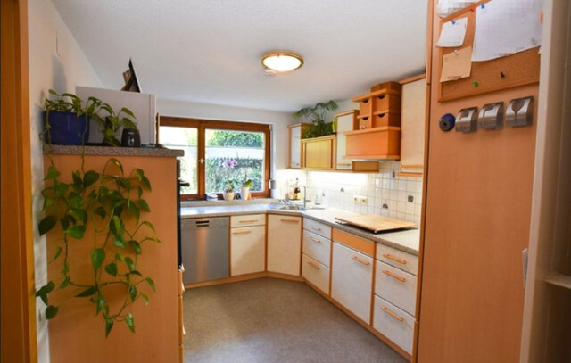 Zuhause mit Platz - Zweifamilienhaus in familienfreundlicher zentraler Lage  - (Privatverkauf ohne Provision)