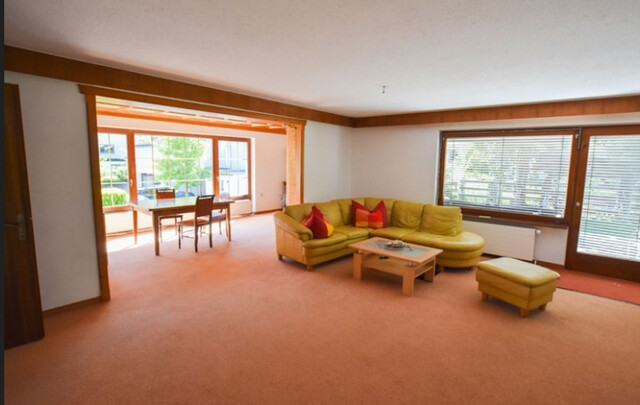 Zuhause mit Platz - Zweifamilienhaus in familienfreundlicher zentraler Lage  - (Privatverkauf ohne Provision)