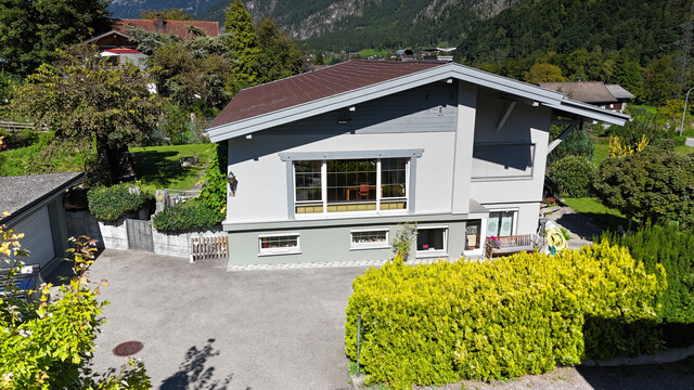 Zuhause mit Platz - Zweifamilienhaus in familienfreundlicher zentraler Lage  - (Privatverkauf ohne Provision)