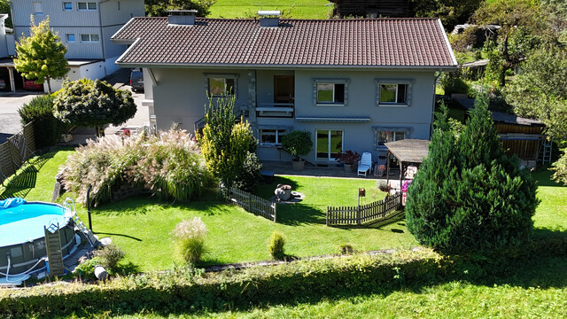 Zuhause mit Platz - Zweifamilienhaus in familienfreundlicher zentraler Lage  - (Privatverkauf ohne Provision)