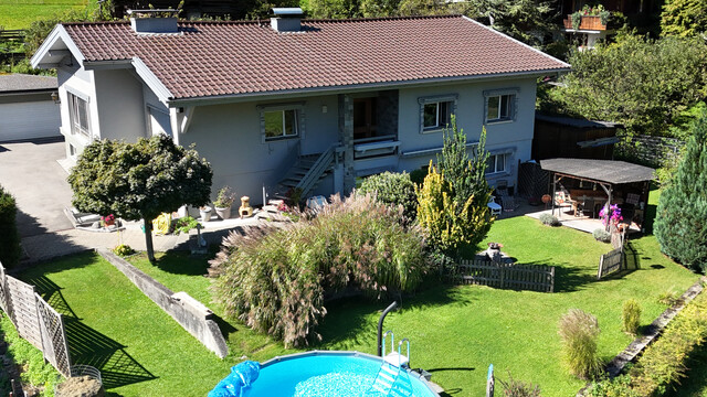 Zuhause mit Platz - Zweifamilienhaus in familienfreundlicher zentraler Lage  - (Privatverkauf ohne Provision)