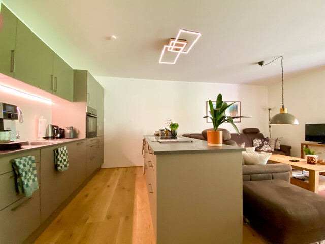 Gartenwohnung mit großer Terrasse, Garten & Garage!