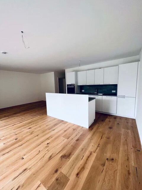 Hochwertige Gartenwohnung in Neubau (2023)