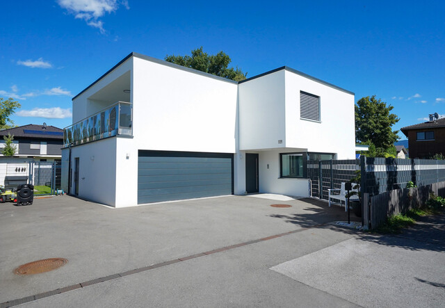 Elegantes Wohnhaus mit allen Annehmlichkeiten