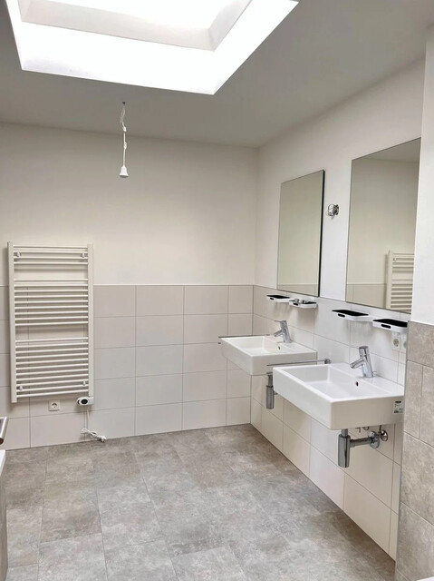 Modernes Reihenhaus in Dornbirn-Knie – Ruhige Lage mit Naturanschluss, Carport mit Abstellraum & zusätzlichem Stellplatz 