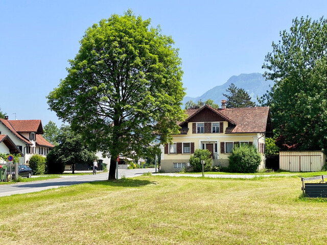 Grundstück in bester Lage in Altach - mit Altbestand!