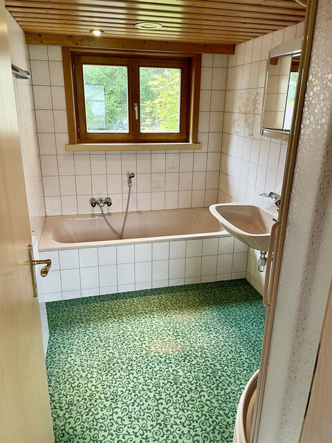 5-Zimmerwohnung  mit Pergola und Grünfläche - Eigennutzung oder Investment durch Zimmervermietung (Mitarbeiter)