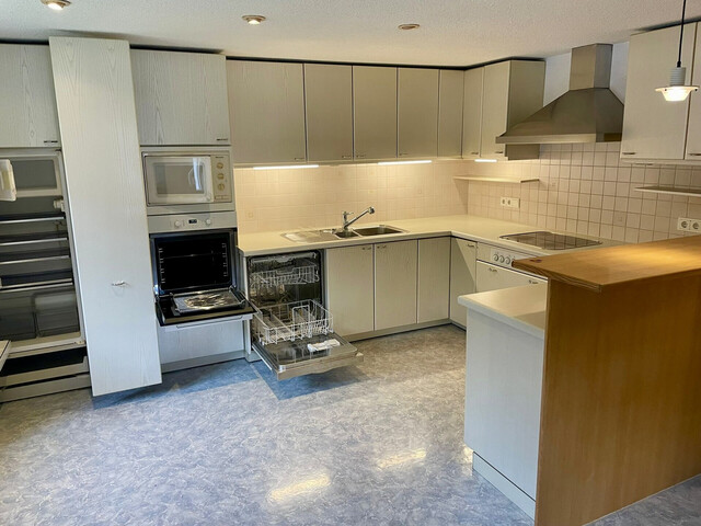 5-Zimmerwohnung  mit Pergola und Grünfläche - Eigennutzung oder Investment durch Zimmervermietung (Mitarbeiter)