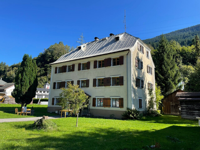 5-Zimmerwohnung  mit Pergola und Grünfläche - Eigennutzung oder Investment durch Zimmervermietung (Mitarbeiter)