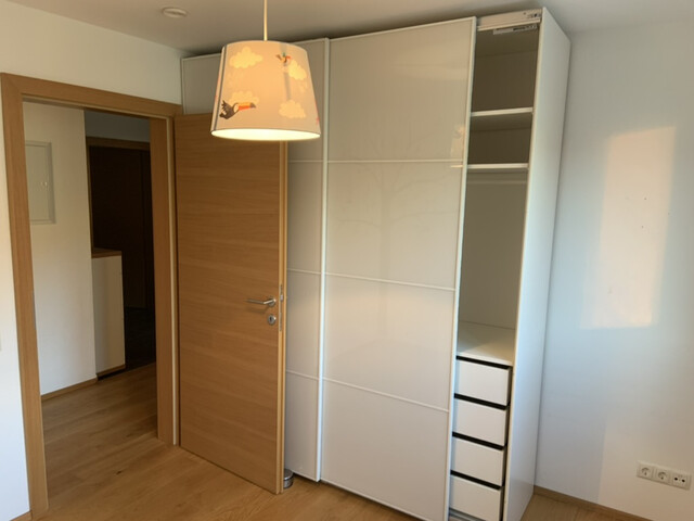 Moderne 4-Zimmer-Wohnung mit Terrasse, Tiefgaragenplatz und Kellerabteil in Muntlix