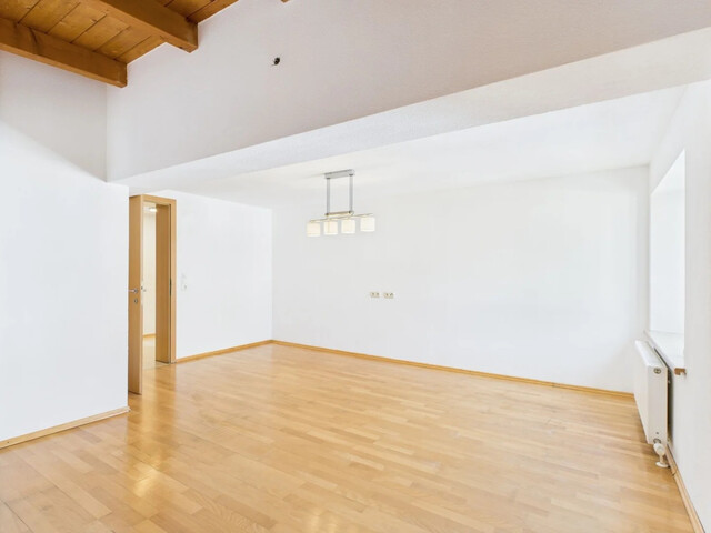 Dachgeschoss mit Alpenpanorama + 57m² Dachboden Ausbaupotenzial | Bludenz