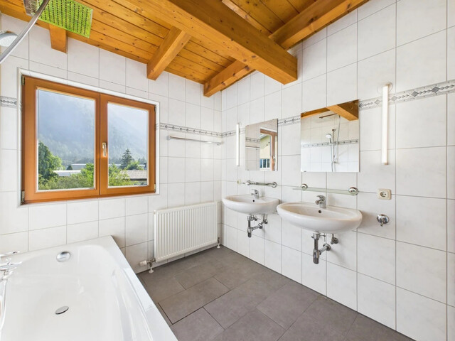 Dachgeschoss mit Alpenpanorama + 57m² Dachboden Ausbaupotenzial | Bludenz