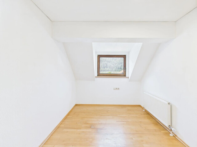 Dachgeschoss mit Alpenpanorama + 57m² Dachboden Ausbaupotenzial | Bludenz