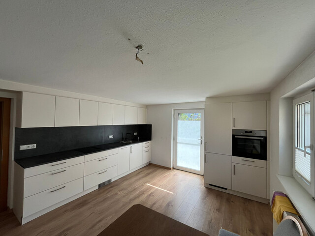 Großzügiges Wohnhaus mit Einliegerwohnung, großem Garten und schöner Aussicht in ruhiger Lage von Tosters-Hub
