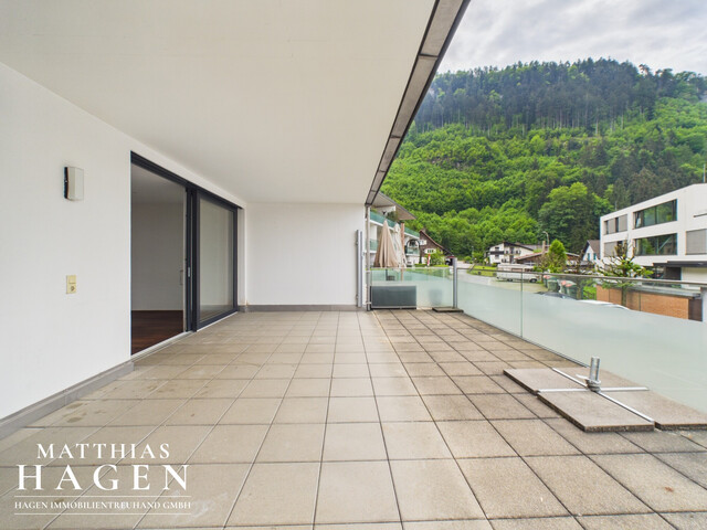 Tolle Terrassenwohnung mit Tiefgaragenplatz