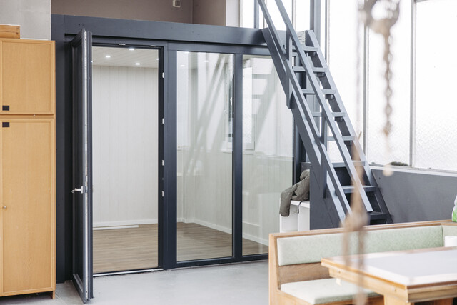 Bungalow mit Garagengebäude 