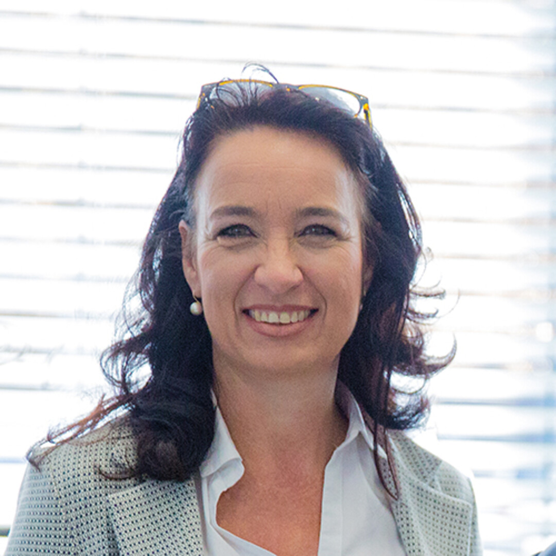  Sonja Troy